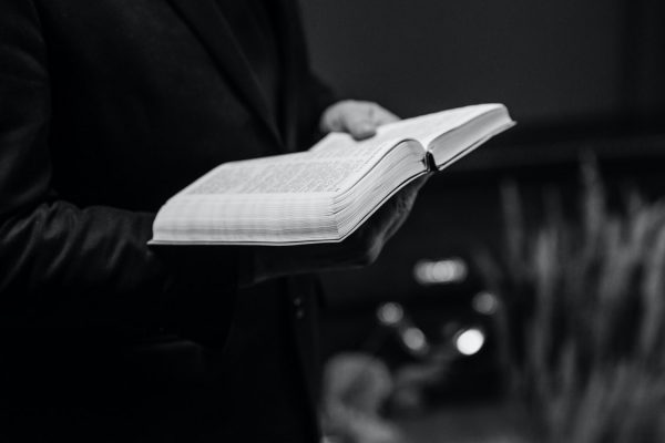 Finding a Trustworthy Funeral Service – Smart Tips for Choosing the Right One